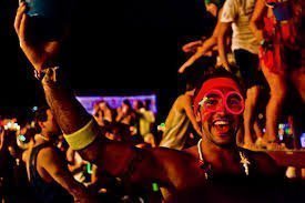 Mostrando que você está de volta no mercado! Festejando a vida de solteiro