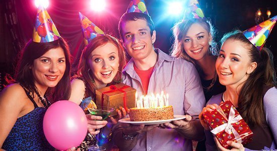 Faça de seu aniversário uma celebração especial! Comemorando aniversário especial