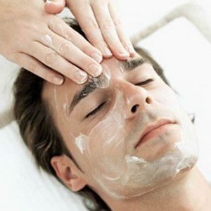 Cuidados faciais masculinos