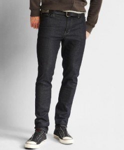 Modelo calça skinny para homem