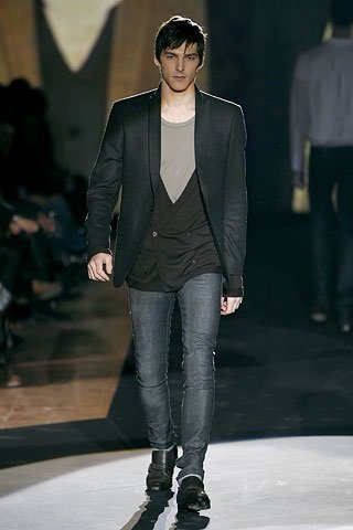 Calça skinny homem