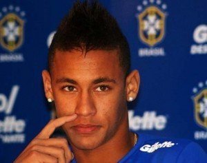 Jogador usando brincos
