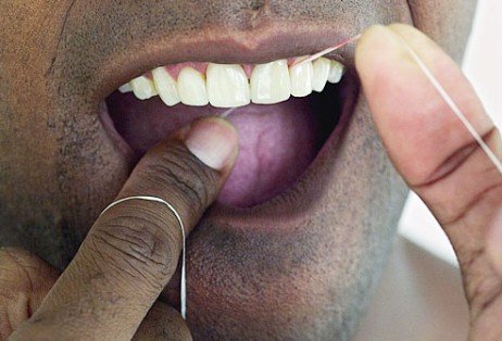 Branqueamento natural dos dentes