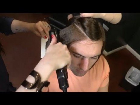 Alisamento de cabelo masculino sem maltratar os fios